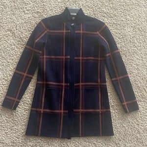 Sweater/jacket Max Studio size small.